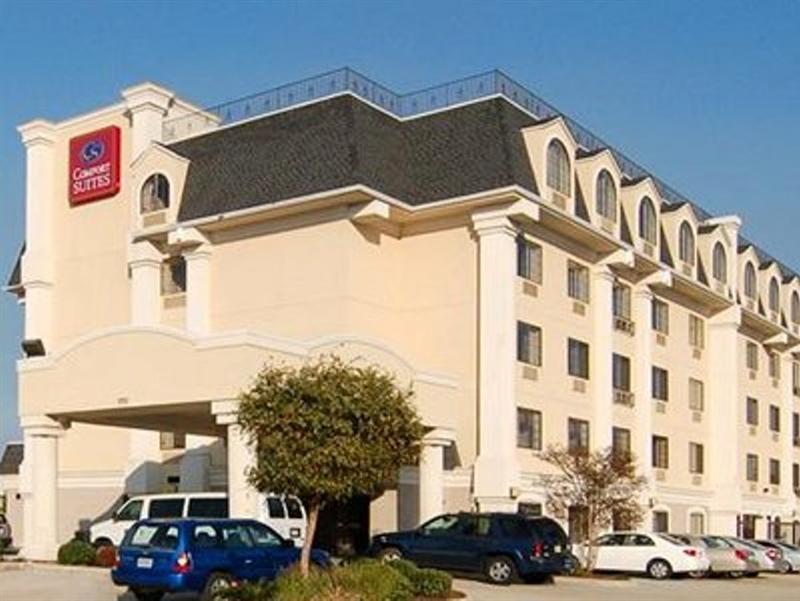 Comfort Suites Airport Kenner Exterior photo