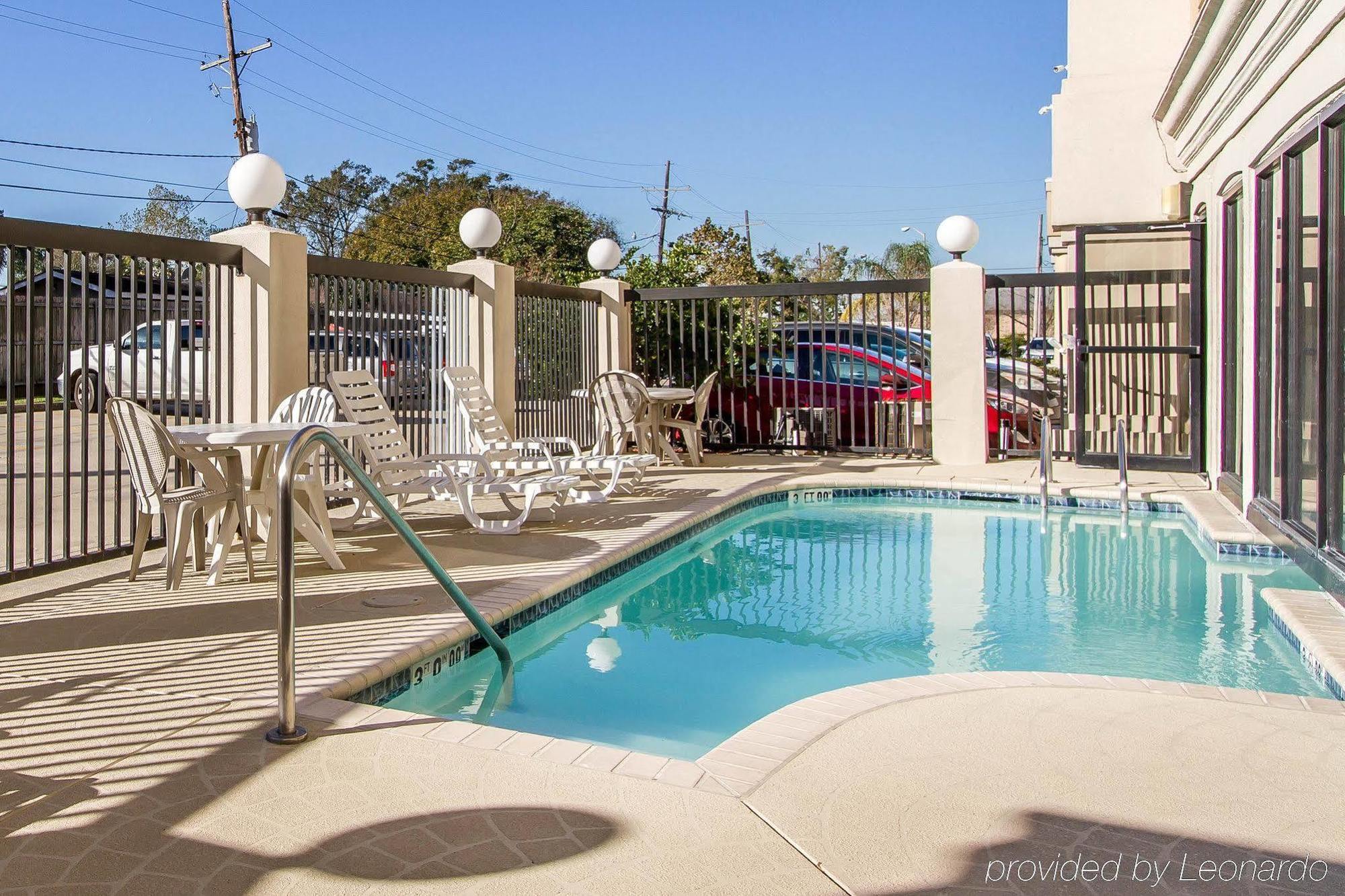 Comfort Suites Airport Kenner Exterior photo